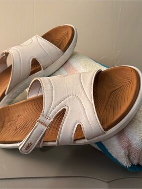 Women’s White Slide Sandals with Tan Footbed - Casual Slip-On Comfort
